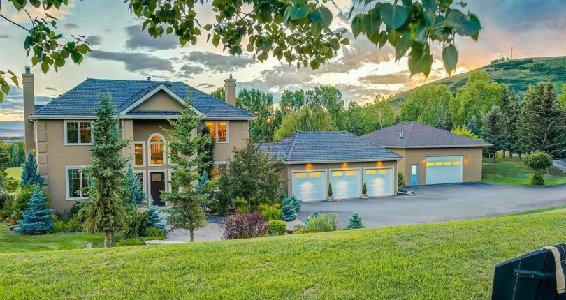 20 West Meadows Drive