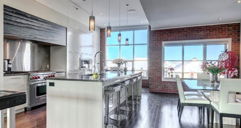 214 ASPEN MEADOWS Hill SW