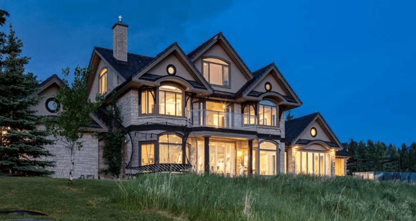 85 Wolfwillow Lane SW